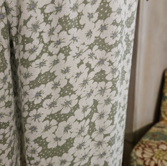 ONeill Womens Johnny Bridgette Ditsy Beach Pant ⛱️ Color is Aloe Size is Small!! - Picture 5 of 13